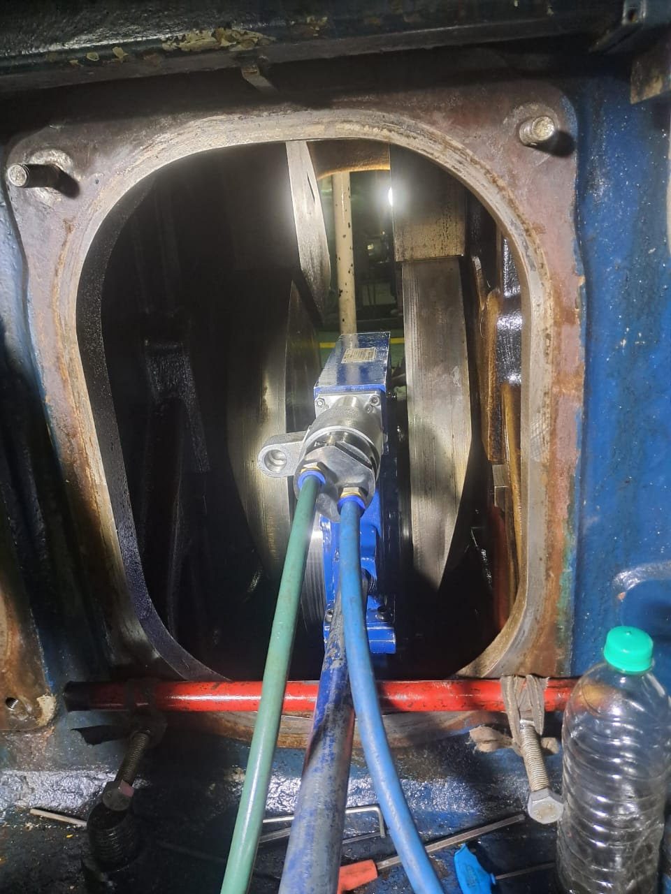 Wartsila 8L32 crank pin grinding after inspection of crankshaft